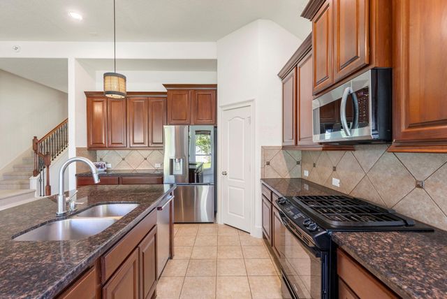 10 Sagamore Ridge Place, Spring, TX 77389
