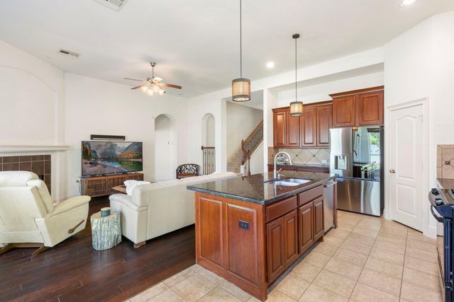 10 Sagamore Ridge Place, Spring, TX 77389