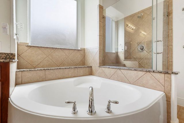 10 Sagamore Ridge Place, Spring, TX 77389