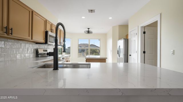 3098 E HAZELTINE Way, Chandler, AZ 85249