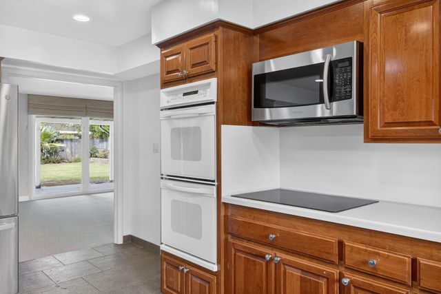 3331 Ellenmere Dr, Sacramento, CA 95821