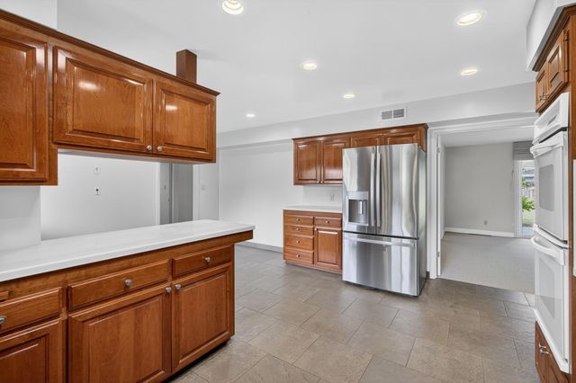 3331 Ellenmere Dr, Sacramento, CA 95821