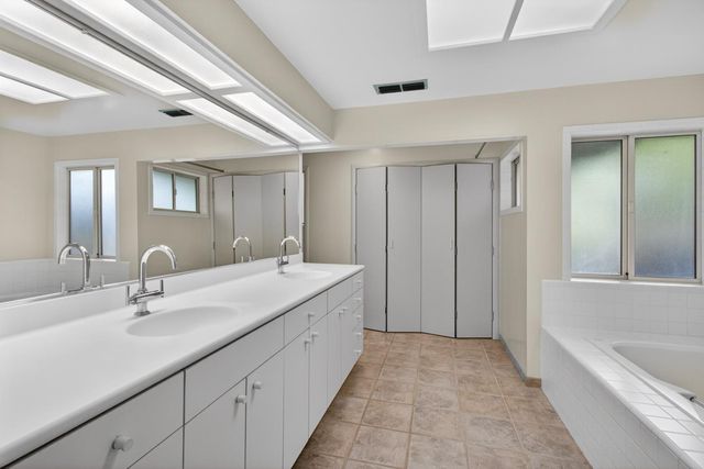 3331 Ellenmere Dr, Sacramento, CA 95821