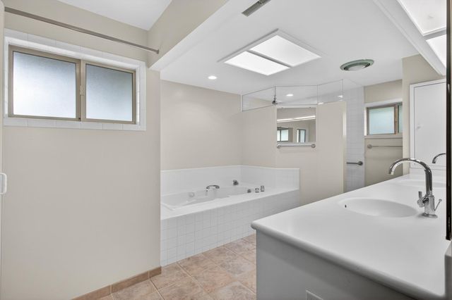 3331 Ellenmere Dr, Sacramento, CA 95821