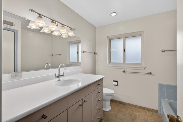 3331 Ellenmere Dr, Sacramento, CA 95821