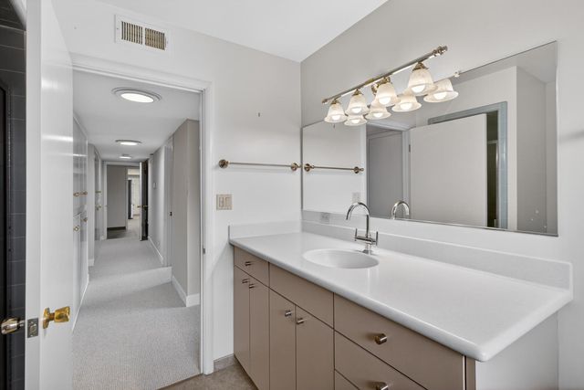 3331 Ellenmere Dr, Sacramento, CA 95821