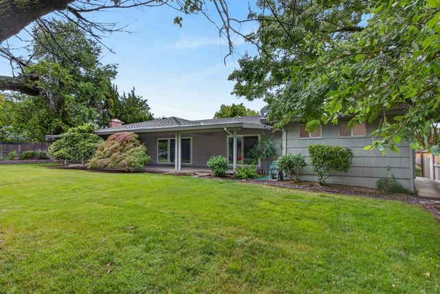 3331 Ellenmere Dr, Sacramento, CA 95821