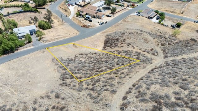 313 Hampshire Drive, Menifee, CA 92587