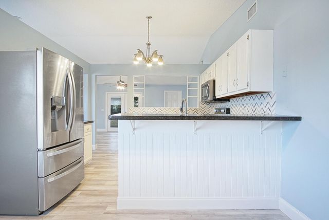 211 SW North Wakefield Circle, Port St. Lucie, Port St Lucie, FL 34953