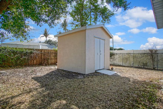 211 SW North Wakefield Circle, Port St. Lucie, Port St Lucie, FL 34953