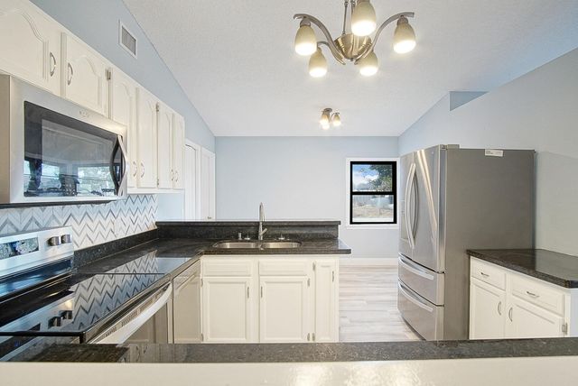 211 SW North Wakefield Circle, Port St. Lucie, Port St Lucie, FL 34953