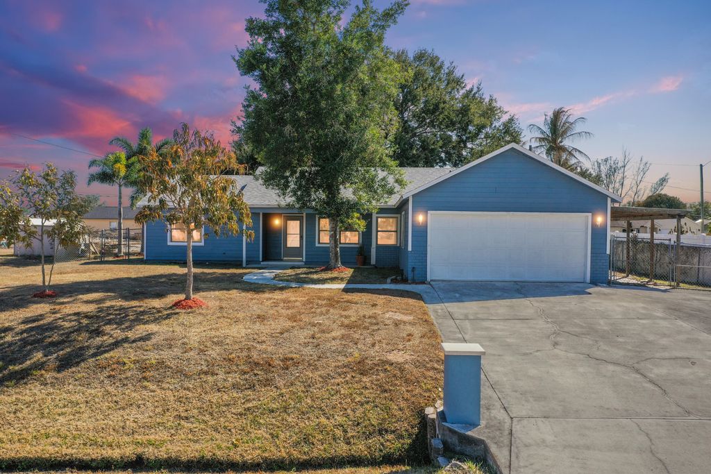 211 SW North Wakefield Circle, Port St. Lucie, Port St Lucie, FL 34953