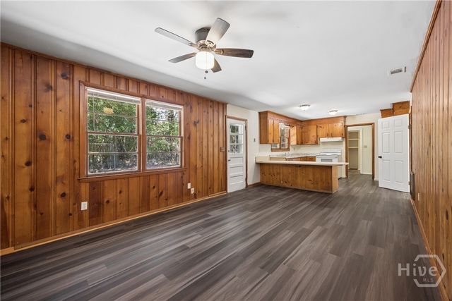 2210 Bona Bella Avenue, Savannah, GA 31406