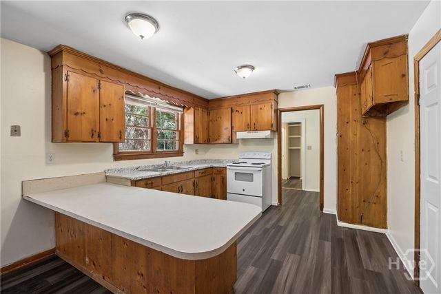 2210 Bona Bella Avenue, Savannah, GA 31406