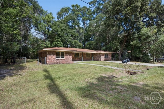2210 Bona Bella Avenue, Savannah, GA 31406