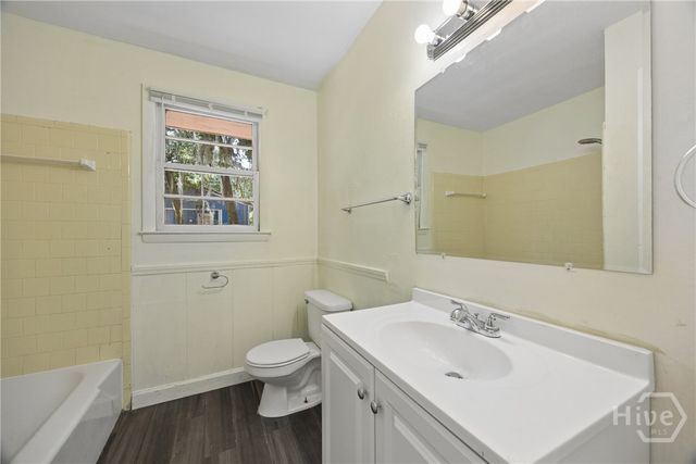 2210 Bona Bella Avenue, Savannah, GA 31406