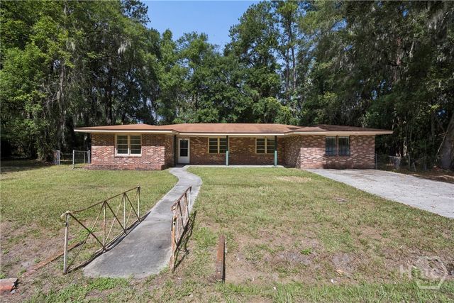 2210 Bona Bella Avenue, Savannah, GA 31406