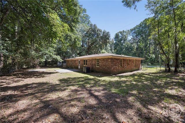 2210 Bona Bella Avenue, Savannah, GA 31406