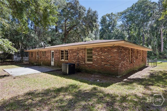 2210 Bona Bella Avenue, Savannah, GA 31406