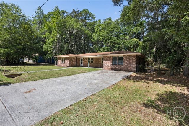 2210 Bona Bella Avenue, Savannah, GA 31406