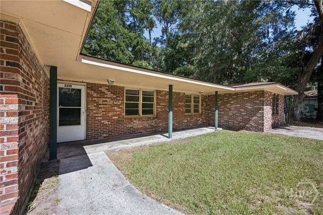 2210 Bona Bella Avenue, Savannah, GA 31406