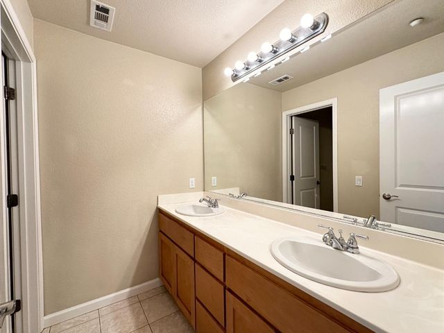 223 Vista Roma Way, San Jose, CA 95136