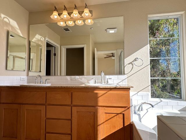 223 Vista Roma Way, San Jose, CA 95136