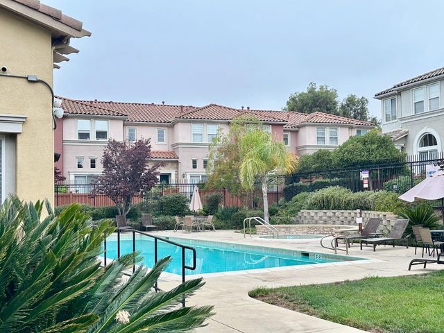223 Vista Roma Way, San Jose, CA 95136