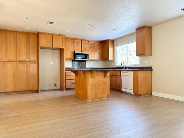 223 Vista Roma Way, San Jose, CA 95136