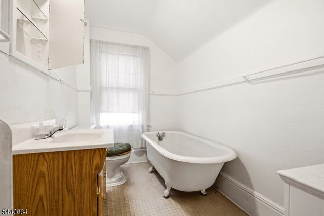 182 Heywood Ave, City Of Orange Twp., NJ 07050