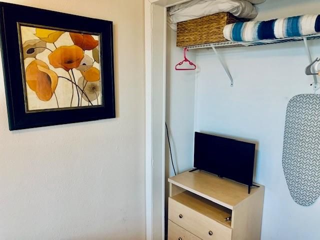 6102 Seawall Boulevard 241, Galveston, TX 77551