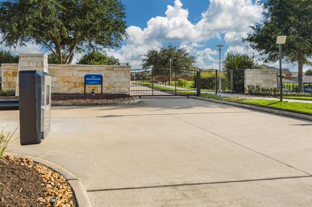 10707 Hilltop Harbor Way, Cypress, TX 77433