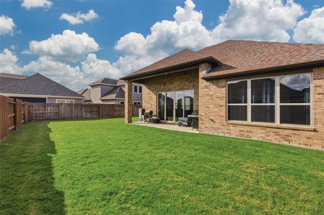 10707 Hilltop Harbor Way, Cypress, TX 77433