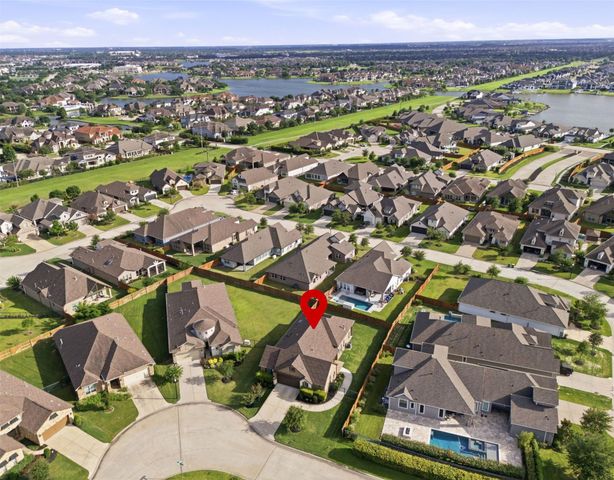 10707 Hilltop Harbor Way, Cypress, TX 77433