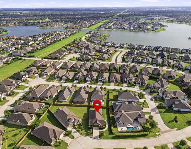 10707 Hilltop Harbor Way, Cypress, TX 77433