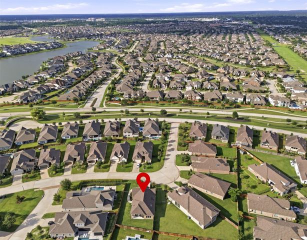 10707 Hilltop Harbor Way, Cypress, TX 77433