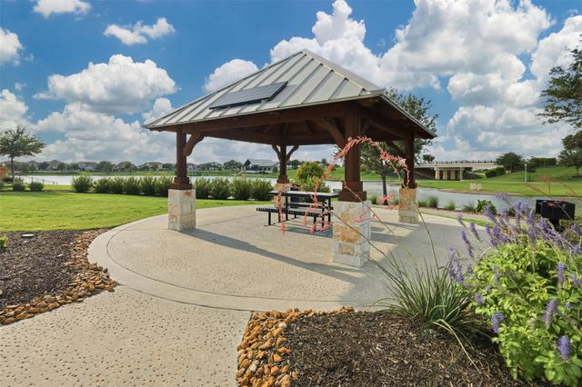 10707 Hilltop Harbor Way, Cypress, TX 77433