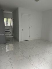 625 SW 5th Ave 7, Miami, FL 33130
