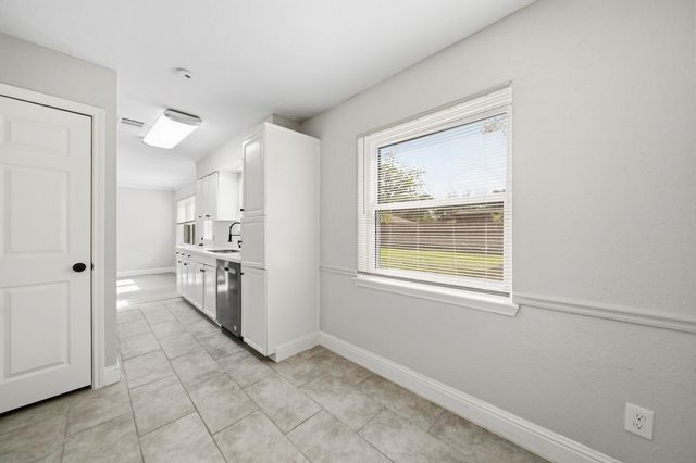 5347 Castlecreek Lane, Houston, TX 77053