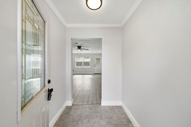 5347 Castlecreek Lane, Houston, TX 77053