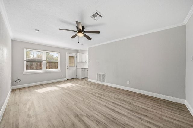 5347 Castlecreek Lane, Houston, TX 77053