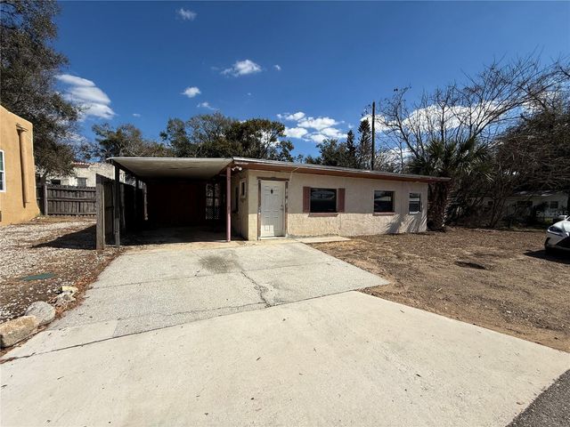 201 SEMINOLE AVENUE, Minneola, FL 34715