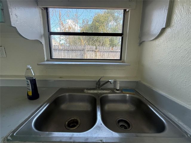 201 SEMINOLE AVENUE, Minneola, FL 34715