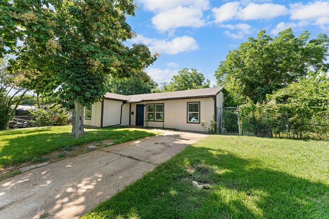 3806 Castle Hills Drive, Dallas, TX 75241