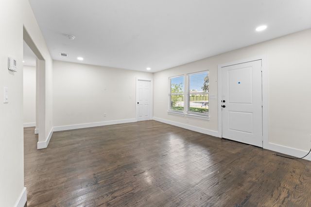 3806 Castle Hills Drive, Dallas, TX 75241