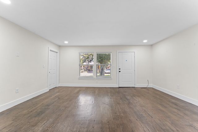 3806 Castle Hills Drive, Dallas, TX 75241