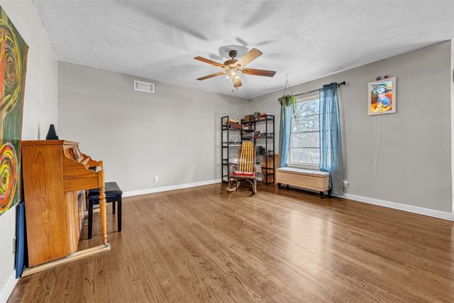 106 Lakeridge Road, Lakeside, TX 76108