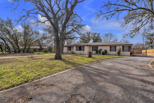 106 Lakeridge Road, Lakeside, TX 76108