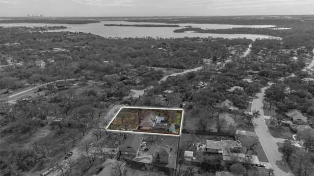 106 Lakeridge Road, Lakeside, TX 76108