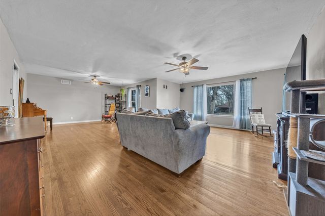 106 Lakeridge Road, Lakeside, TX 76108